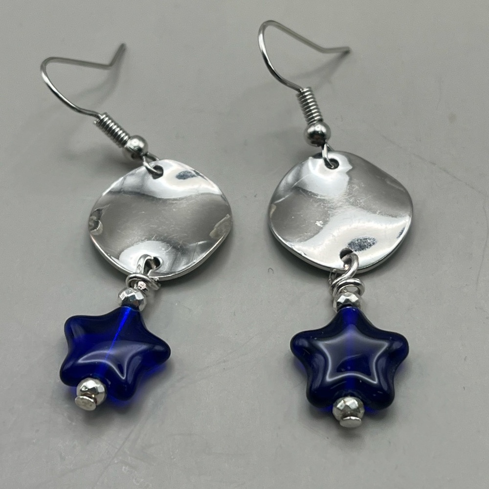 Silver and Blue Star Earrings-Luxe Everyday Jewelry-Fun to Wear